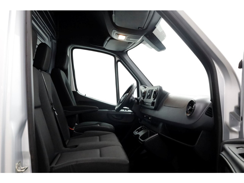 49376263-mercedes-benz-sprinter-3