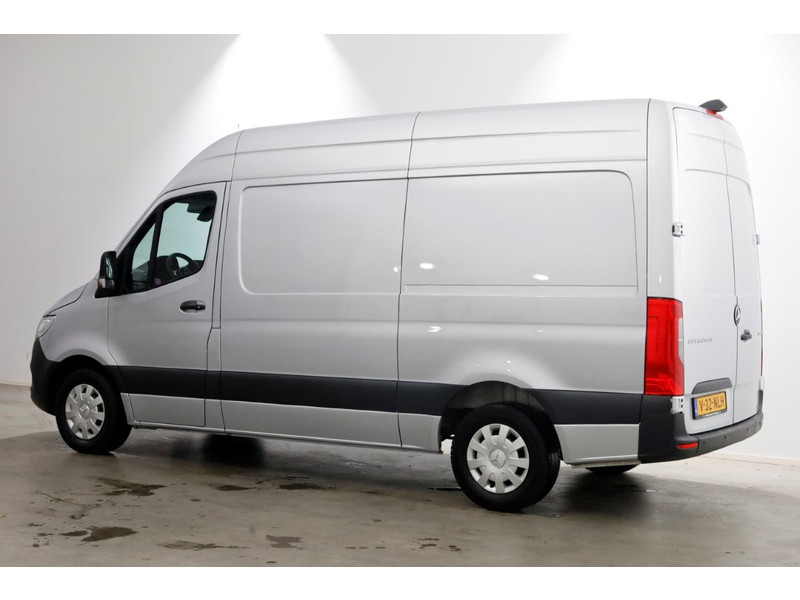 49376263-mercedes-benz-sprinter-9