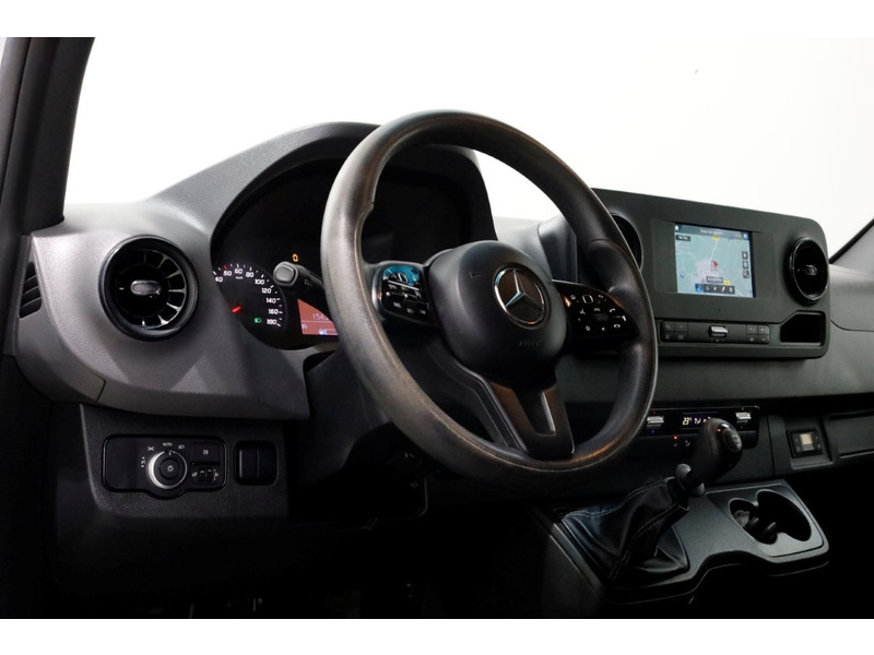 49431900-mercedes-benz-sprinter-15