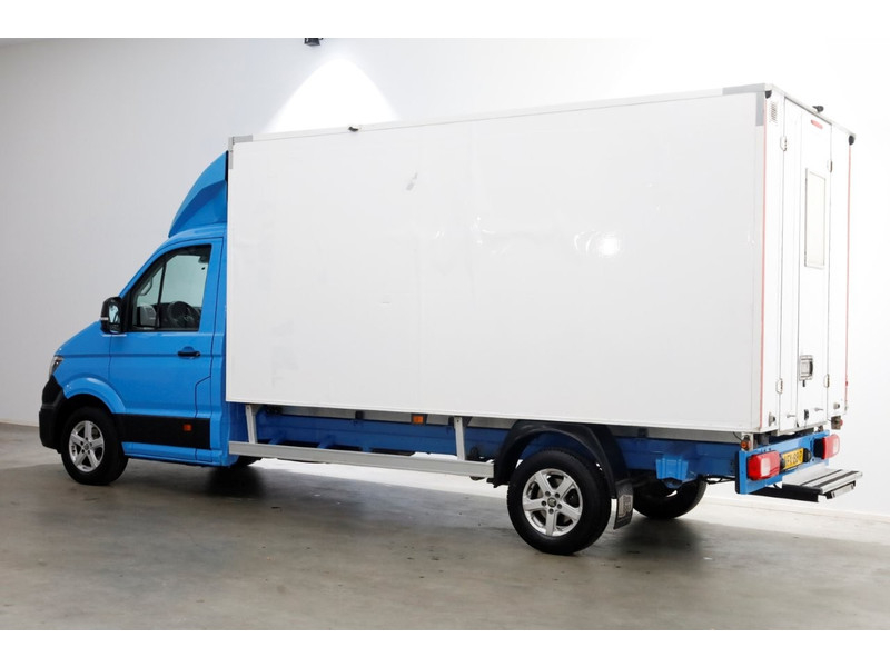 49482666-volkswagen-crafter-9
