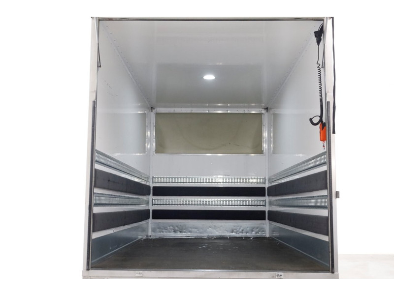 49508983-mercedes-benz-sprinter-6