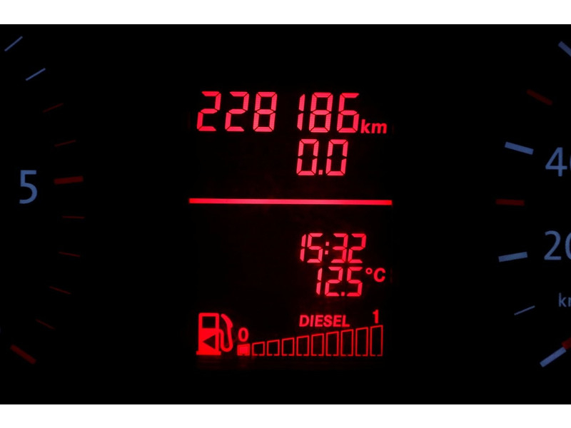 49509476-volkswagen-crafter-19