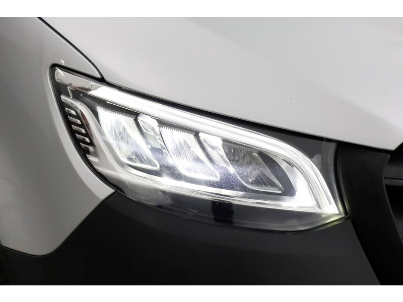 49514289-mercedes-benz-sprinter-15