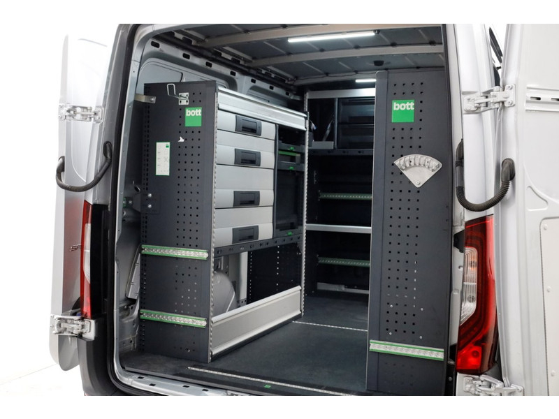 49514467-mercedes-benz-sprinter-13