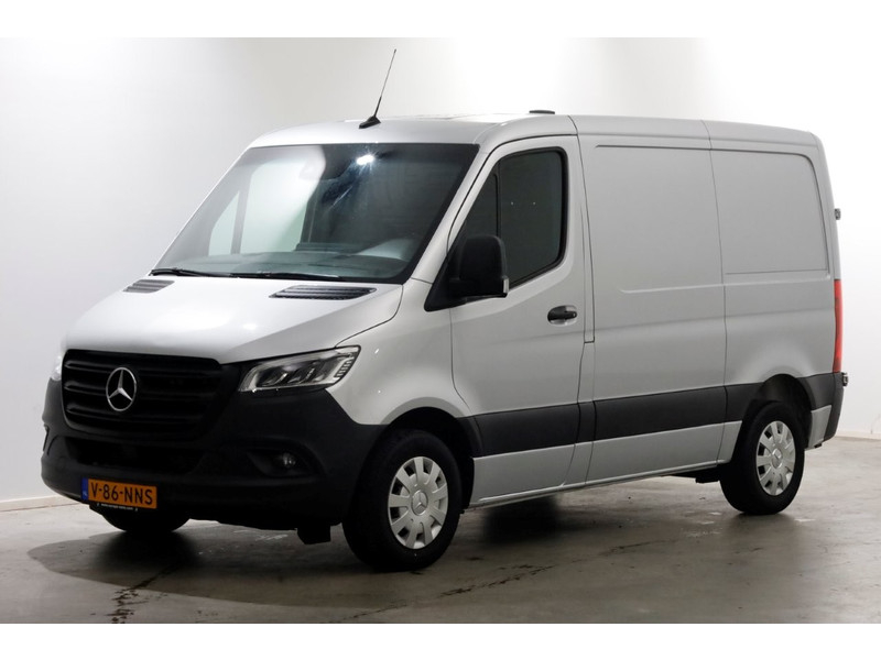 49514467-mercedes-benz-sprinter-8
