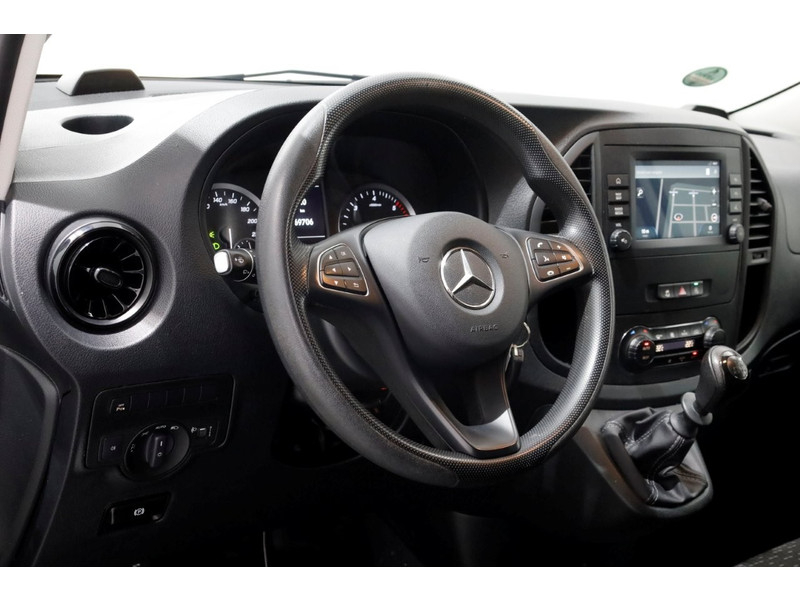49538815-mercedes-benz-vito-12
