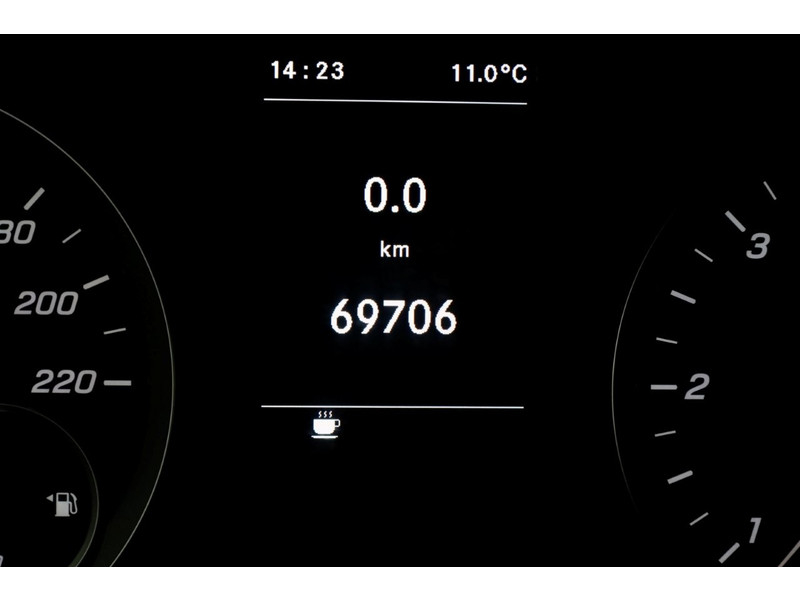 49538815-mercedes-benz-vito-16