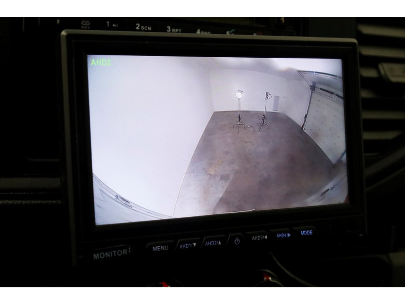 49567626-volkswagen-crafter-13