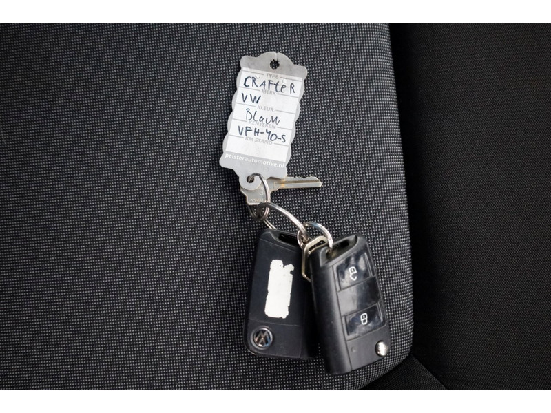 49594793-volkswagen-crafter-6