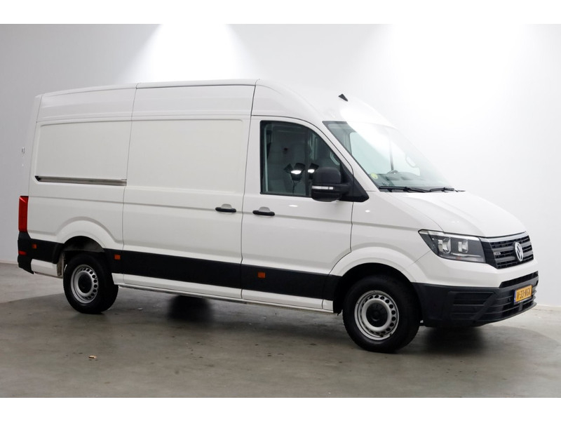 49595366-volkswagen-crafter-10