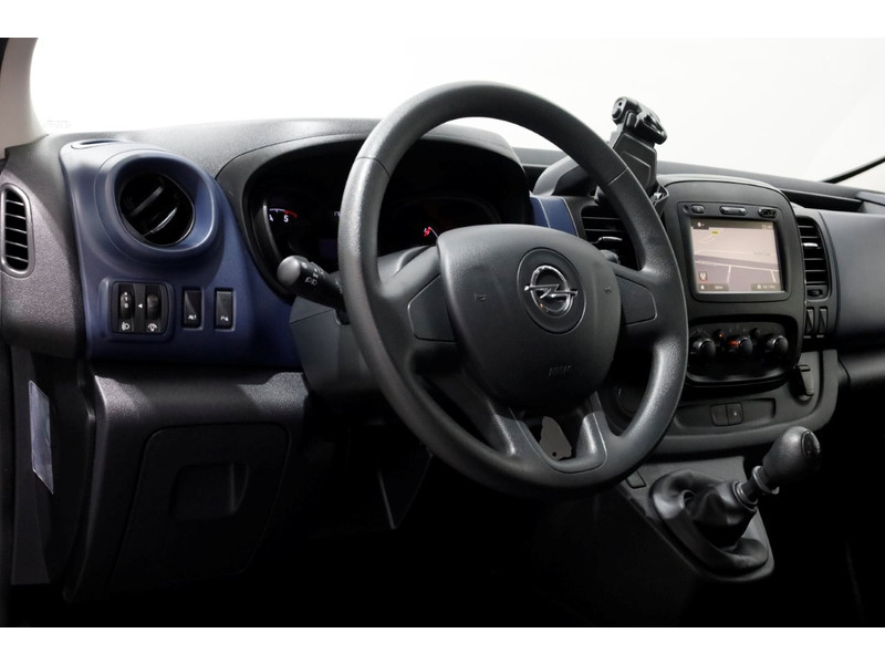 49649271-opel-vivaro-15