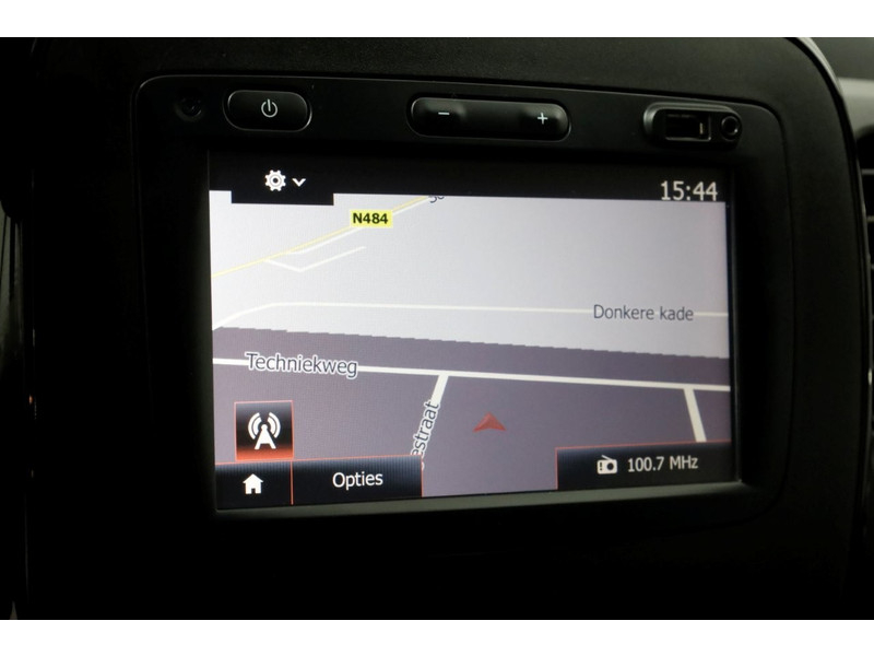 49649271-opel-vivaro-16