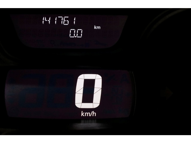 49649271-opel-vivaro-17