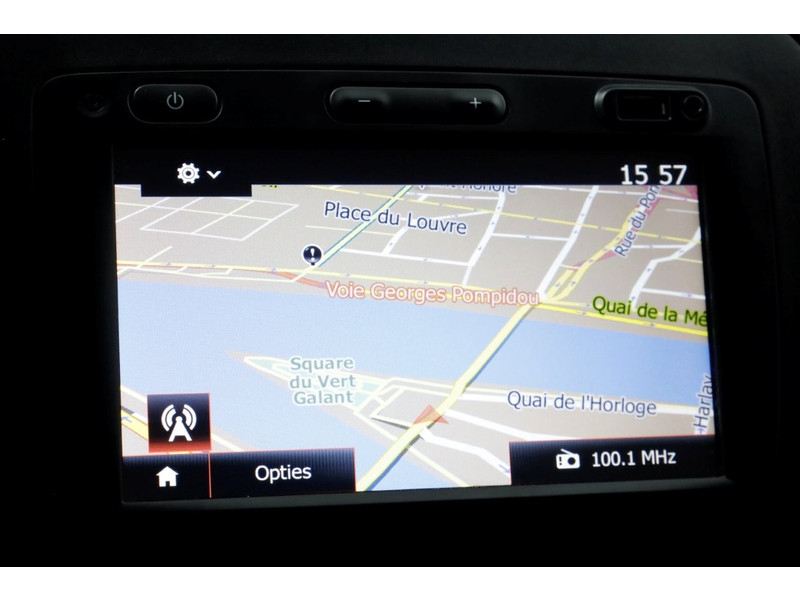 49706915-opel-vivaro-17