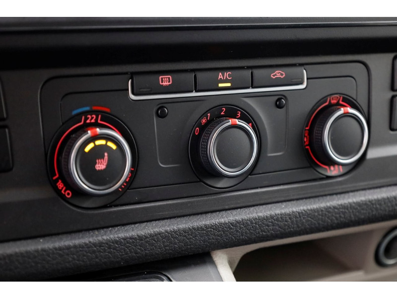 49726468-volkswagen-transporter-20