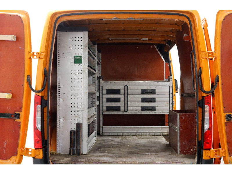 49726647-mercedes-benz-sprinter-5