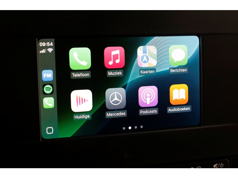 49758769-mercedes-benz-sprinter-16