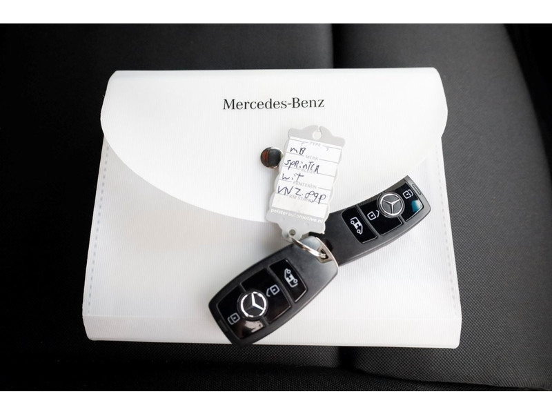 49758769-mercedes-benz-sprinter-6