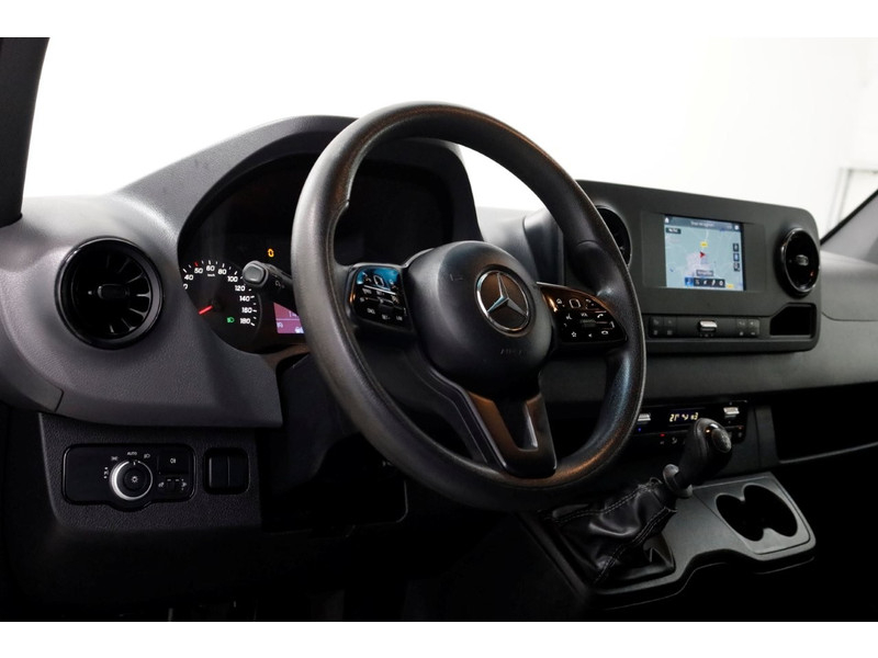 49759073-mercedes-benz-sprinter-13