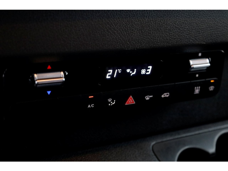 49759073-mercedes-benz-sprinter-18