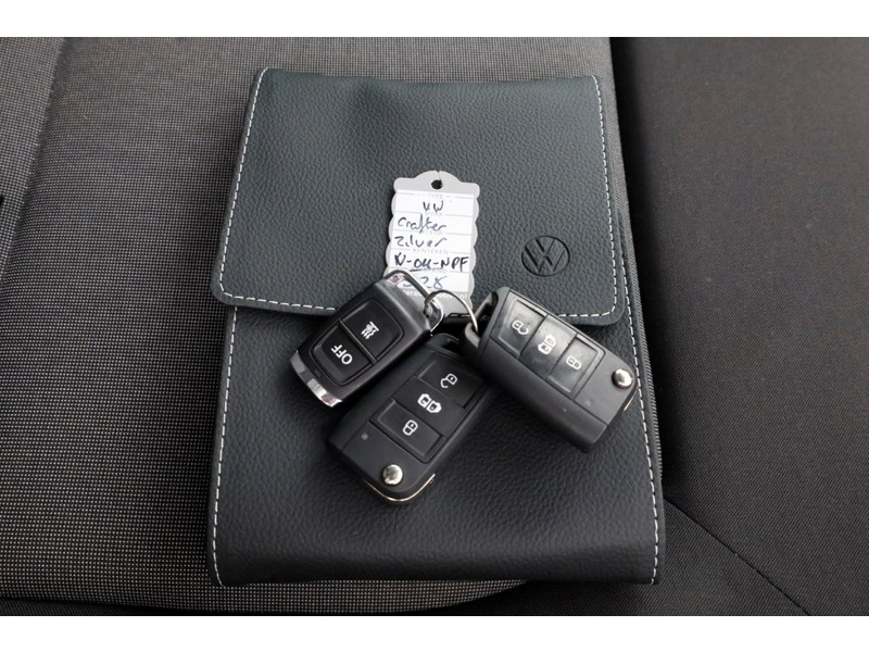 49789232-volkswagen-crafter-6