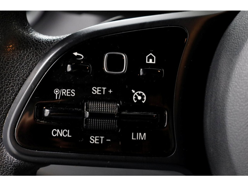 49789571-mercedes-benz-sprinter-16