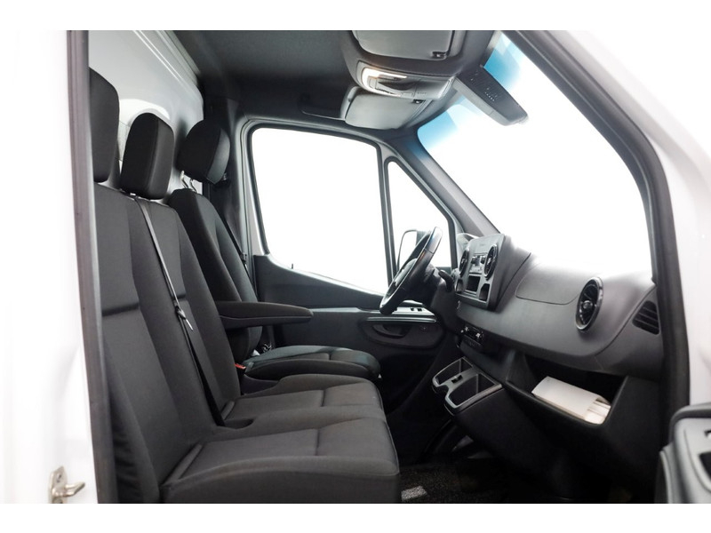 49884893-mercedes-benz-sprinter-5