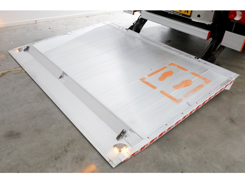 49914443-mercedes-benz-sprinter-7