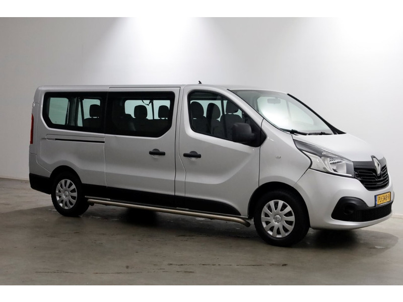49927206-renault-trafic-13