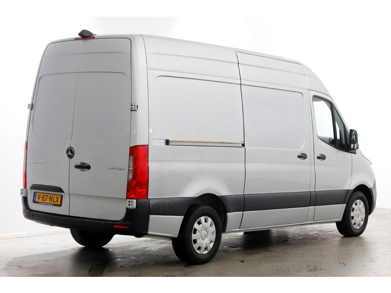 49969431-mercedes-benz-sprinter-2
