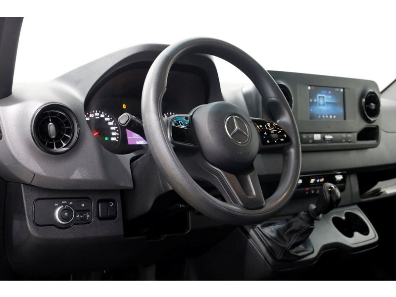 49994088-mercedes-benz-sprinter-13