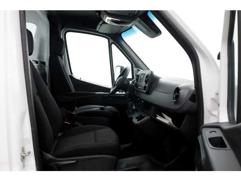 49994088-mercedes-benz-sprinter-5