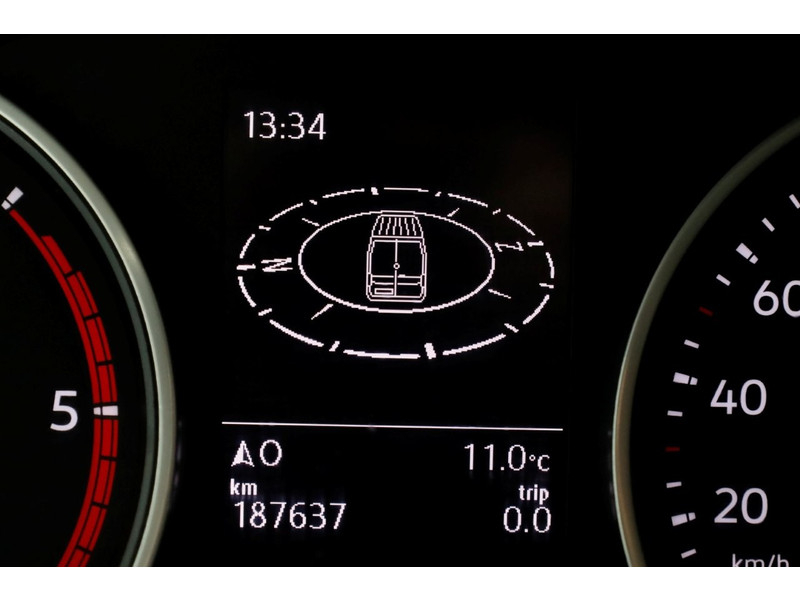 49995880-volkswagen-crafter-22