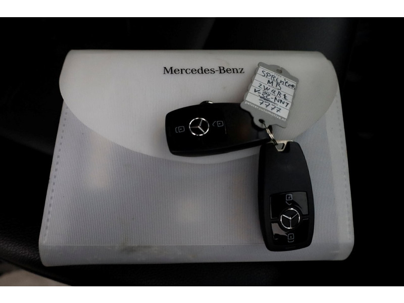 50111043-mercedes-benz-sprinter-6