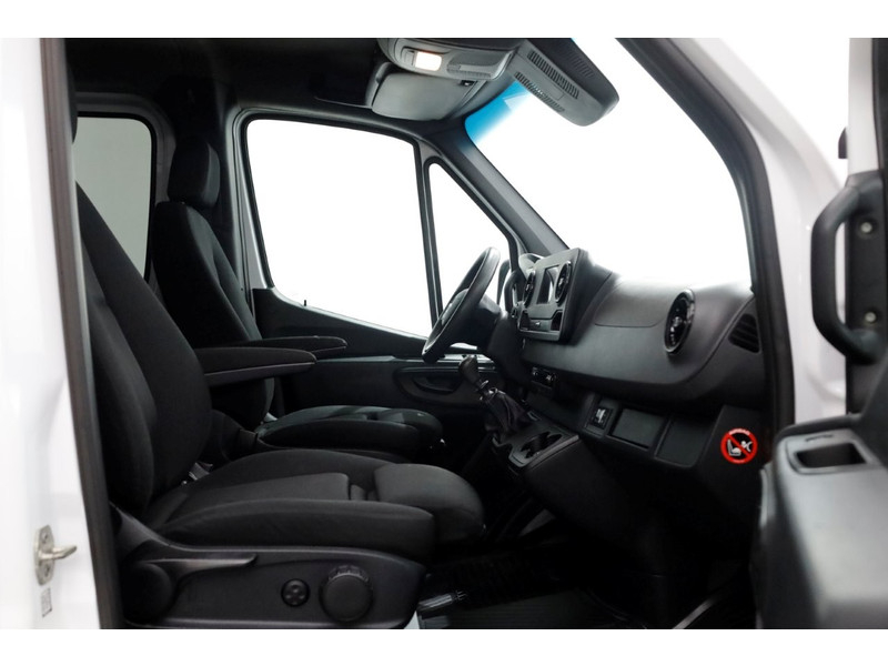 50111340-mercedes-benz-sprinter-6