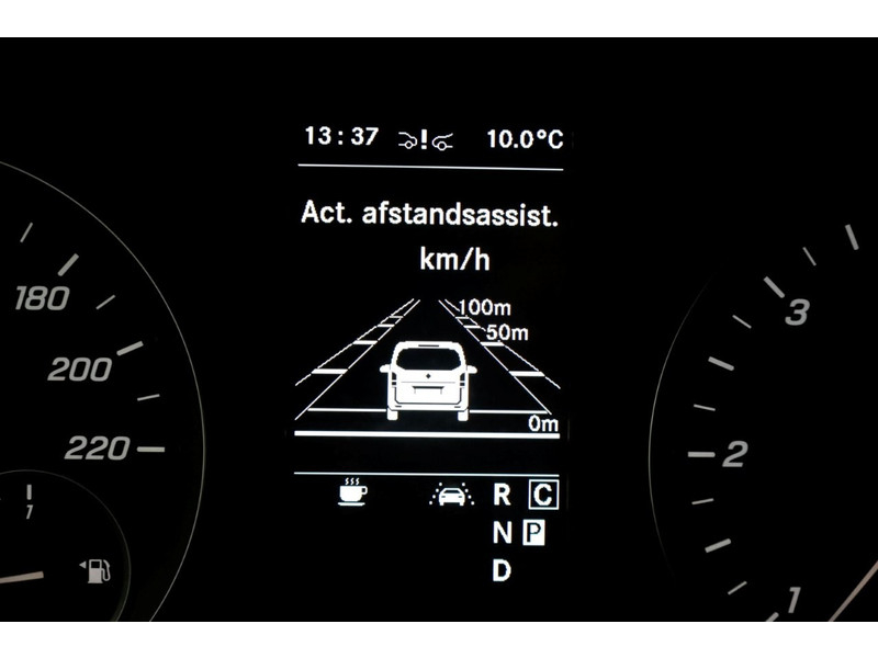 50210481-mercedes-benz-vito-20