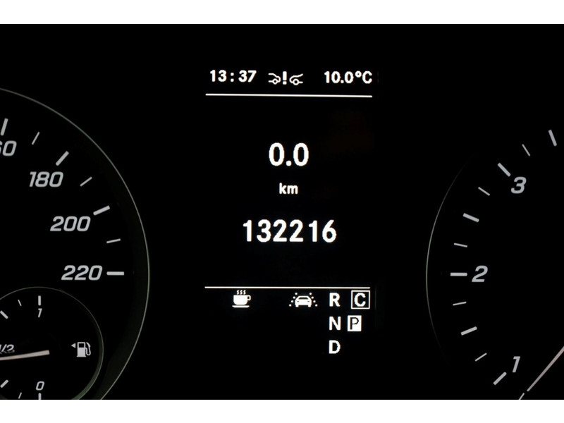 50210481-mercedes-benz-vito-21