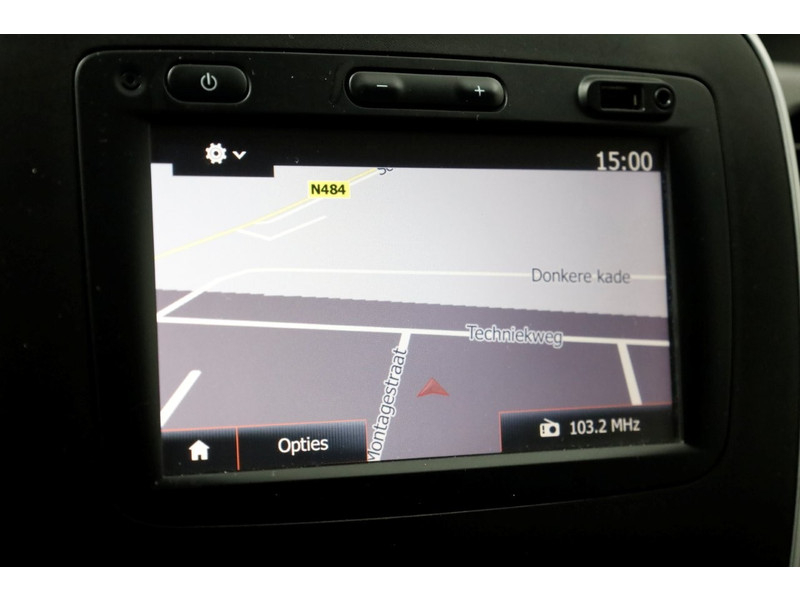 50236721-renault-trafic-16