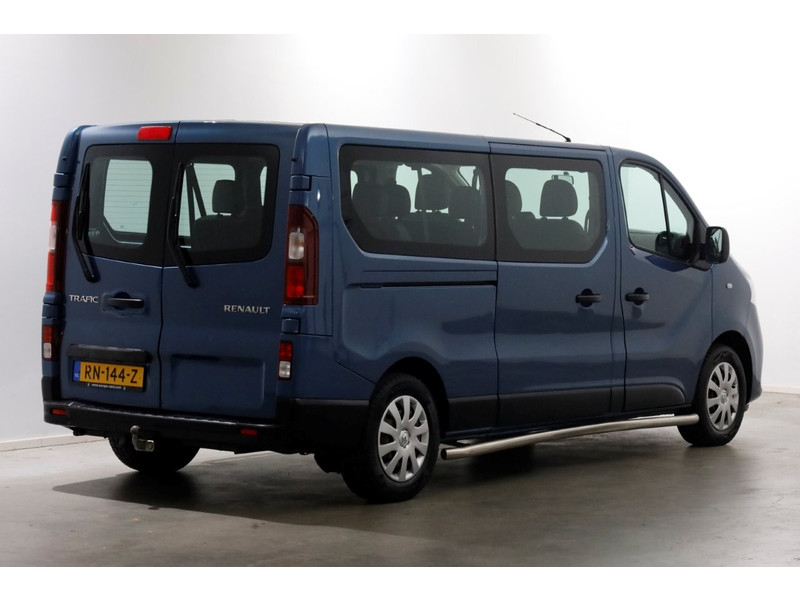 50236721-renault-trafic-2