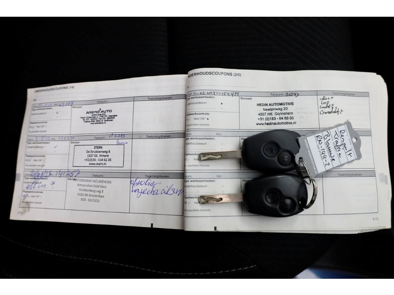 50236721-renault-trafic-9