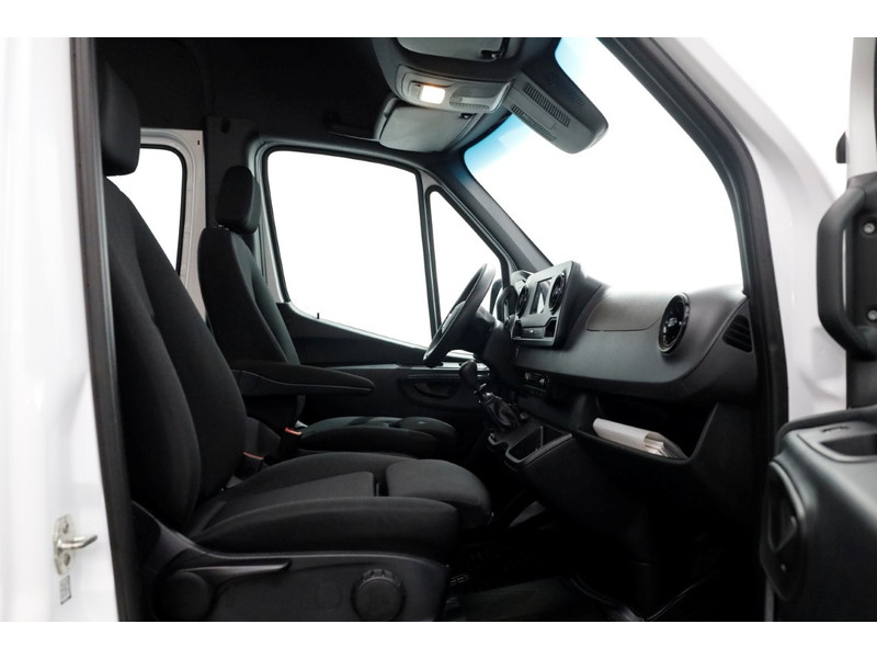 50238031-mercedes-benz-sprinter-7