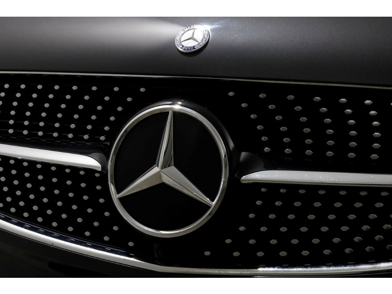 50259602-mercedes-benz-v-klasse-21