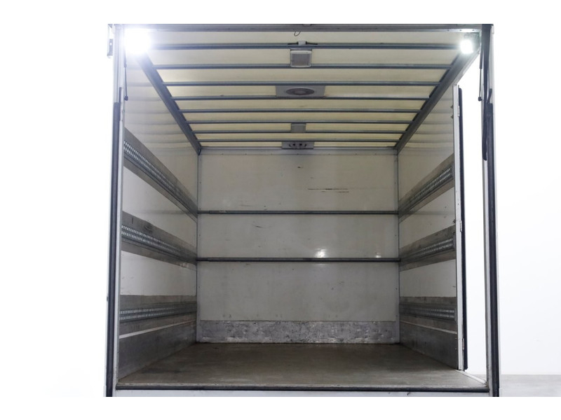 50295452-mercedes-benz--6