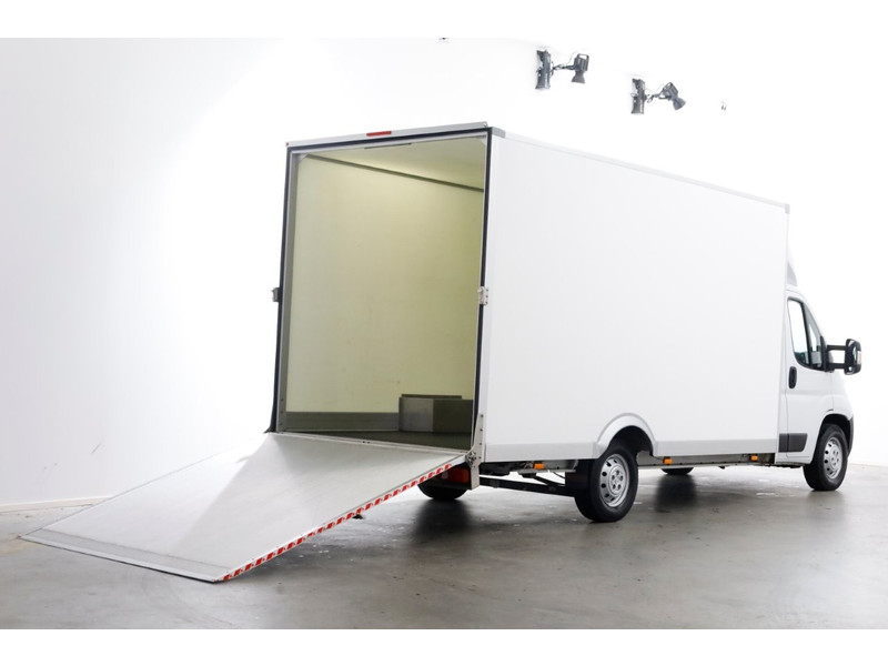 50326825-peugeot-boxer-5