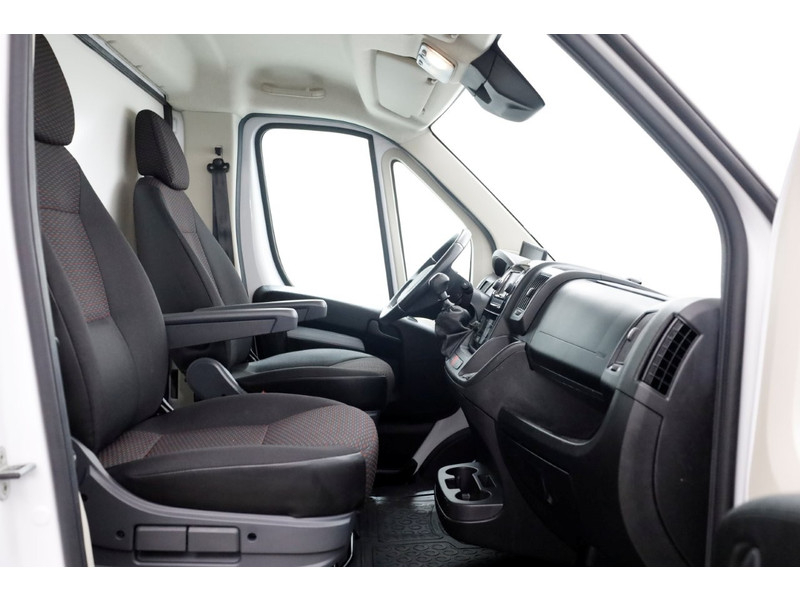 50326825-peugeot-boxer-6