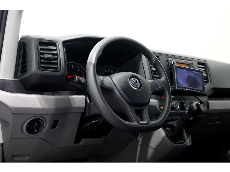 50343251-volkswagen-crafter-12