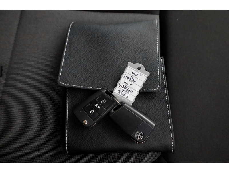 50420904-volkswagen-crafter-8