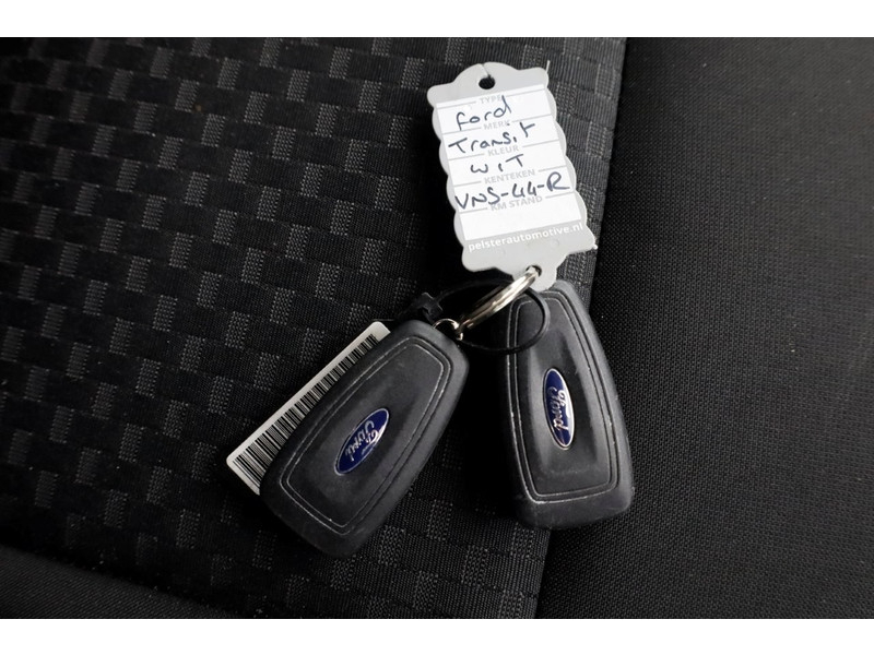 50471680-ford-transit-7