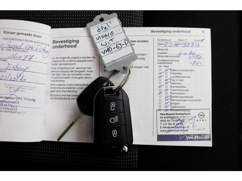 50549449-opel-vivaro-8