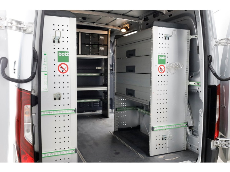 50573827-mercedes-benz-sprinter-14